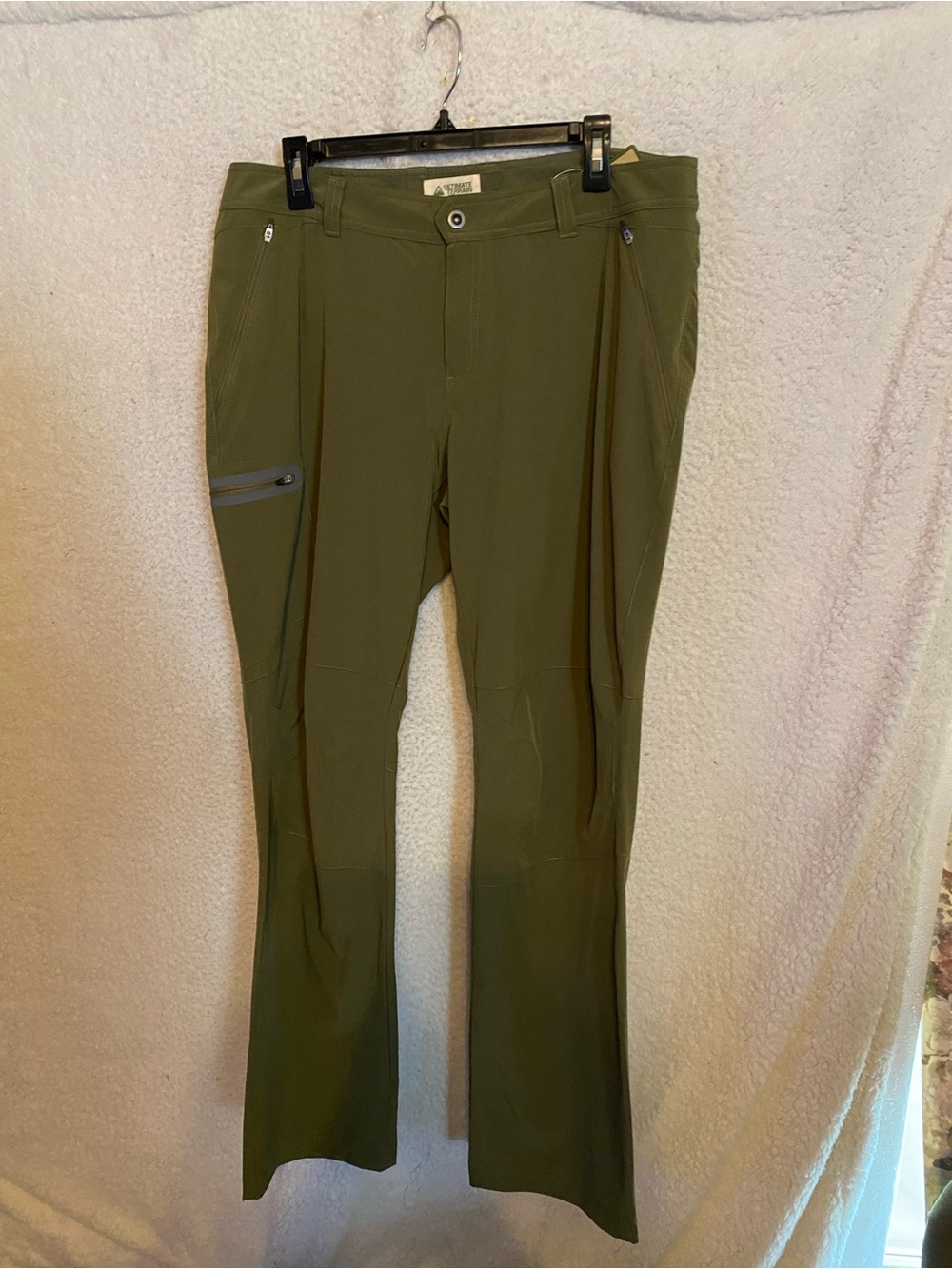 Ultimate Terrain Trailhead Women’s 14 Olive Green Hiking Water Resist Pants (GZ)